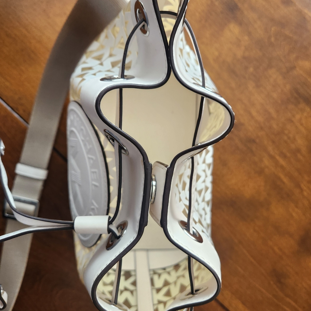 Michael Kors White and Cream Shoulder Bag